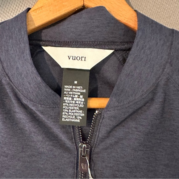 NWT Vuori Elevation Track Jacket in Midnight Heather Size Medium - Picture 7 of 8